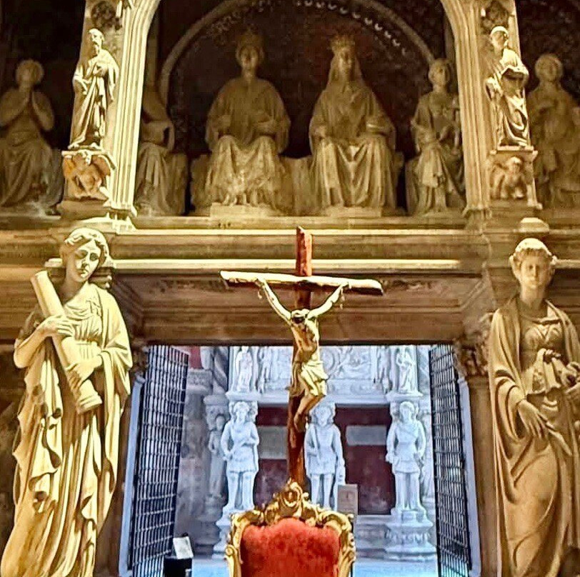 La Chiesa Di San Giovanni A Carbonara-那不勒斯必去景点