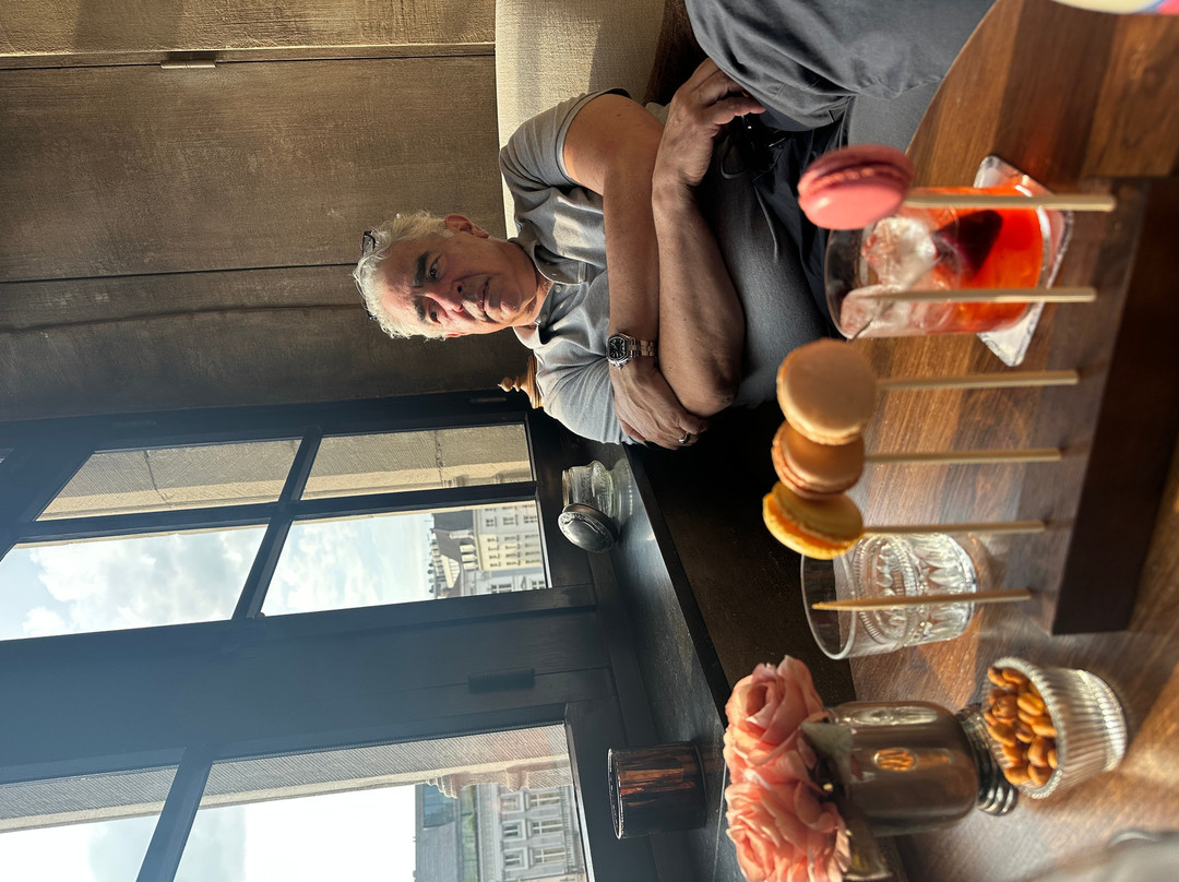 1898邮局酒店主图