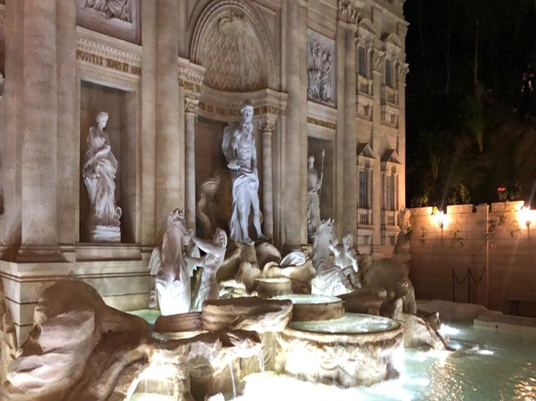 Fontana Di Trevi - Serra Negra/SP