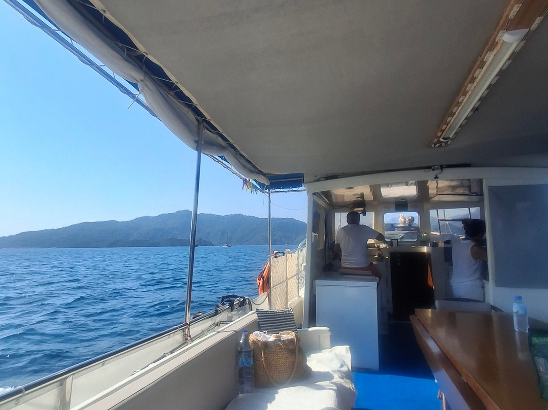 La Dolce Vita Boat-马尔马里斯必去景点