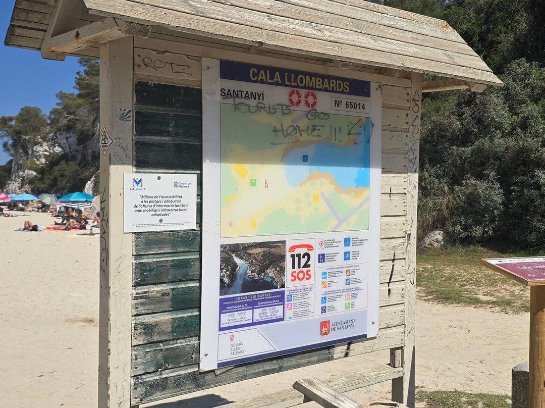 Cala Llombards-桑塔尼必去景点