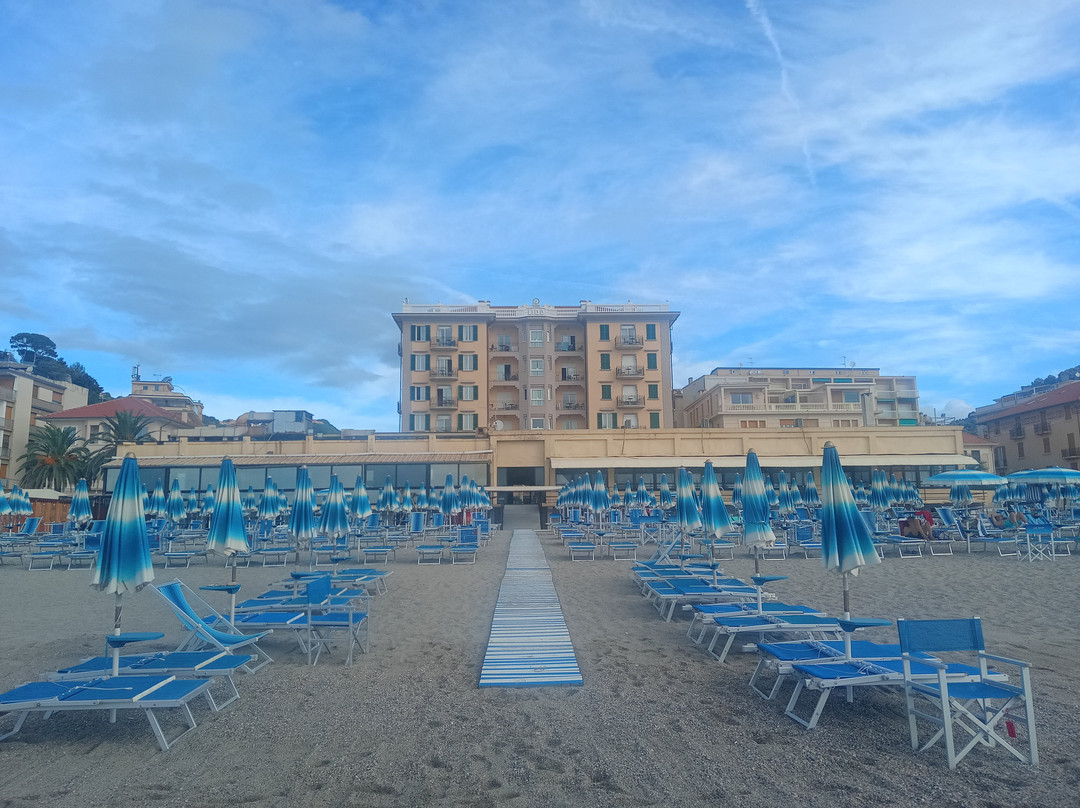 Bagni Lido Finale Ligure-菲纳莱利古雷必去景点