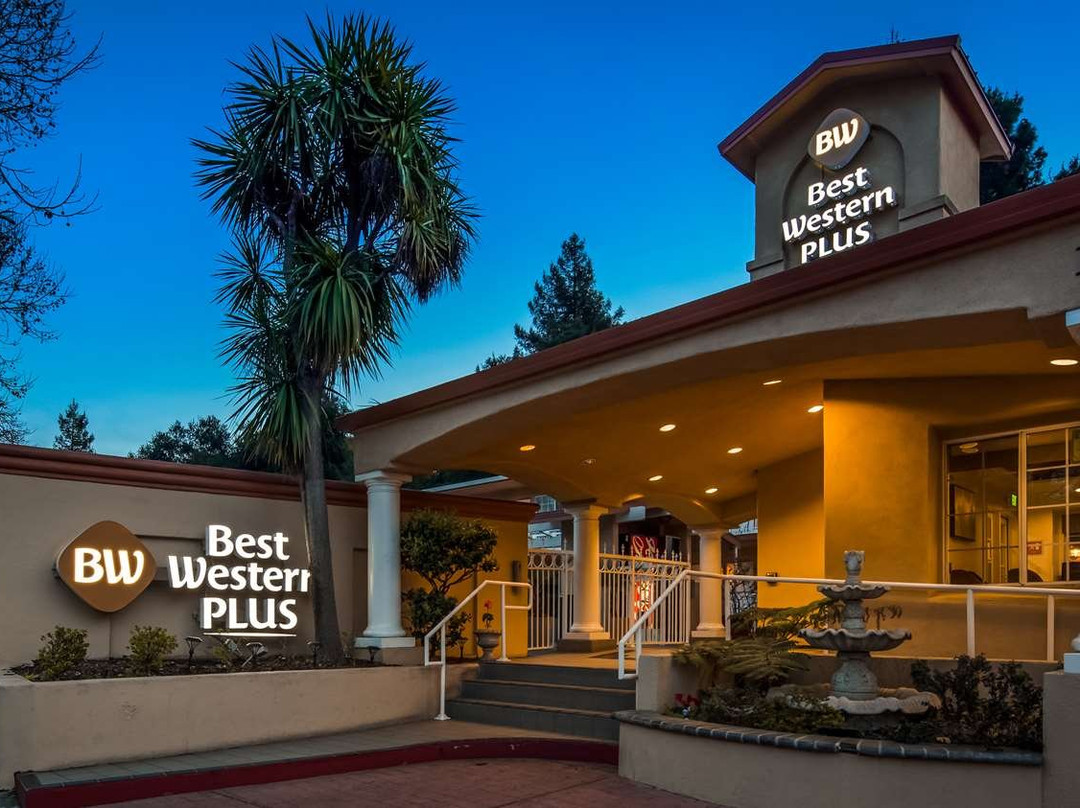 贝斯维斯特里维埃拉酒店主图