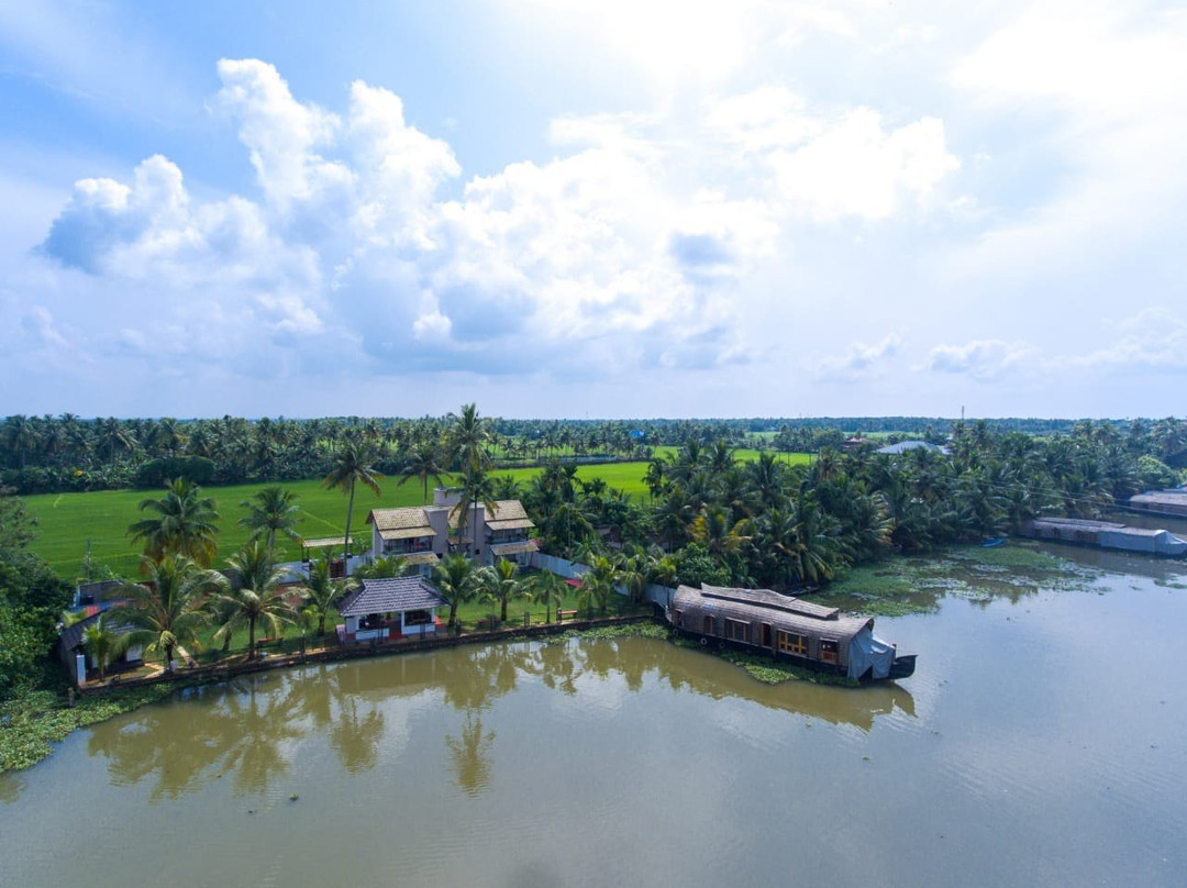 Thanneermukkom旅游攻略图片