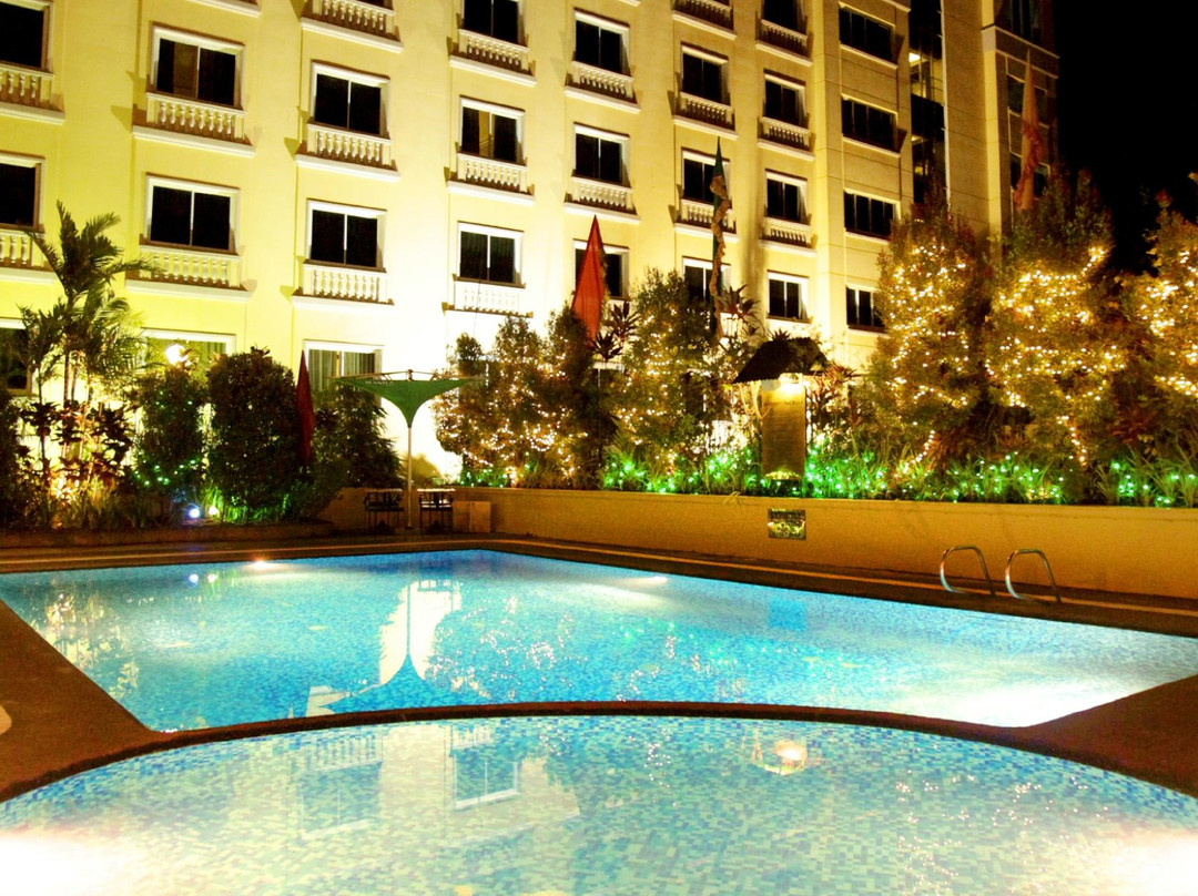 皇家曼达雅酒店