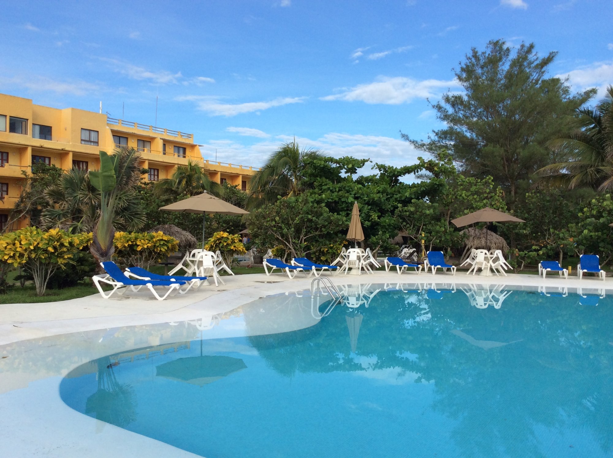 Hotel Istirincha-泳池