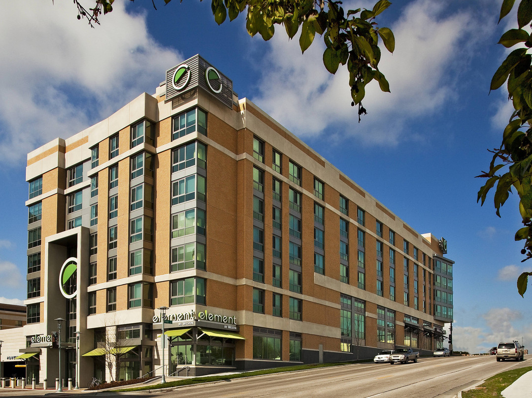 奥马哈城隧道源宿酒店主图