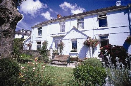 Cottage Court Hotel