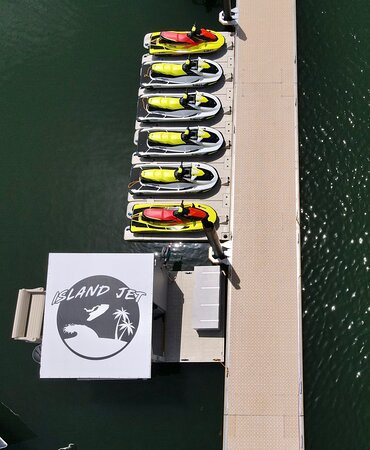 ISLAND JET (JETSKI RENTAL)-Anse Marcel必去景点