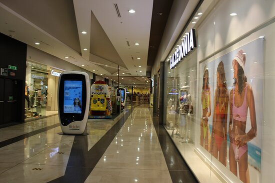 Le Due Torri Shopping Center景点图片
