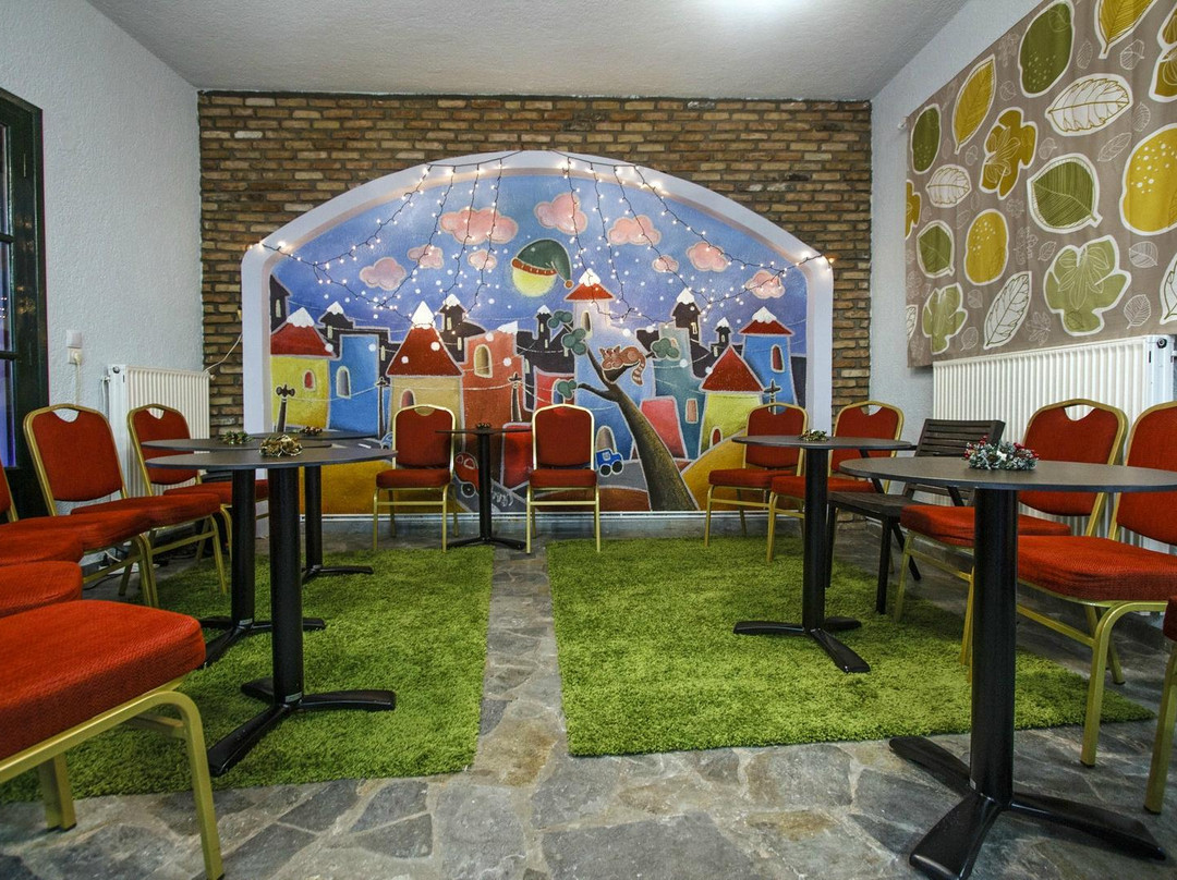 Xionompala Playground Cafe景点图片