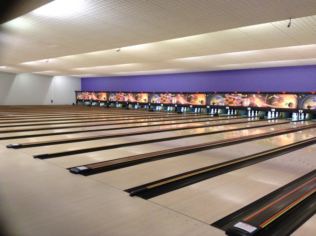 Premier Bowl & Laser-绍斯波特必去景点