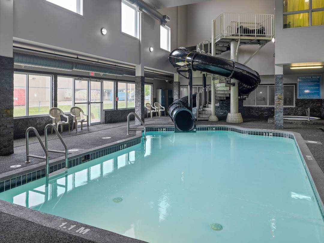 Home Inn & Suites - Regina Airport West主图