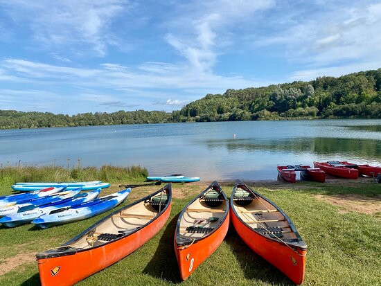 Astbury Watersports Centre景点图片