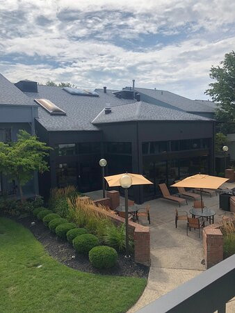 Courtyard by Marriott Columbus Dublin主图