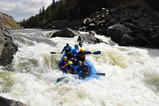 Liquid Descent Whitewater Rafting景点图片