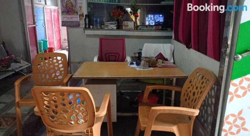 SPOT ON 82431 Jogendra Lodge