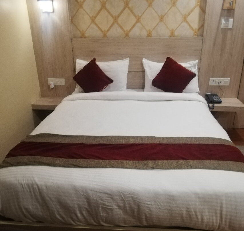 Komal Hotel