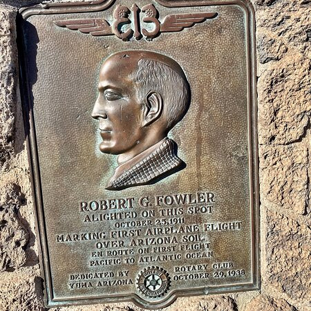 Robert G. Fowler Statue-尤马必去景点