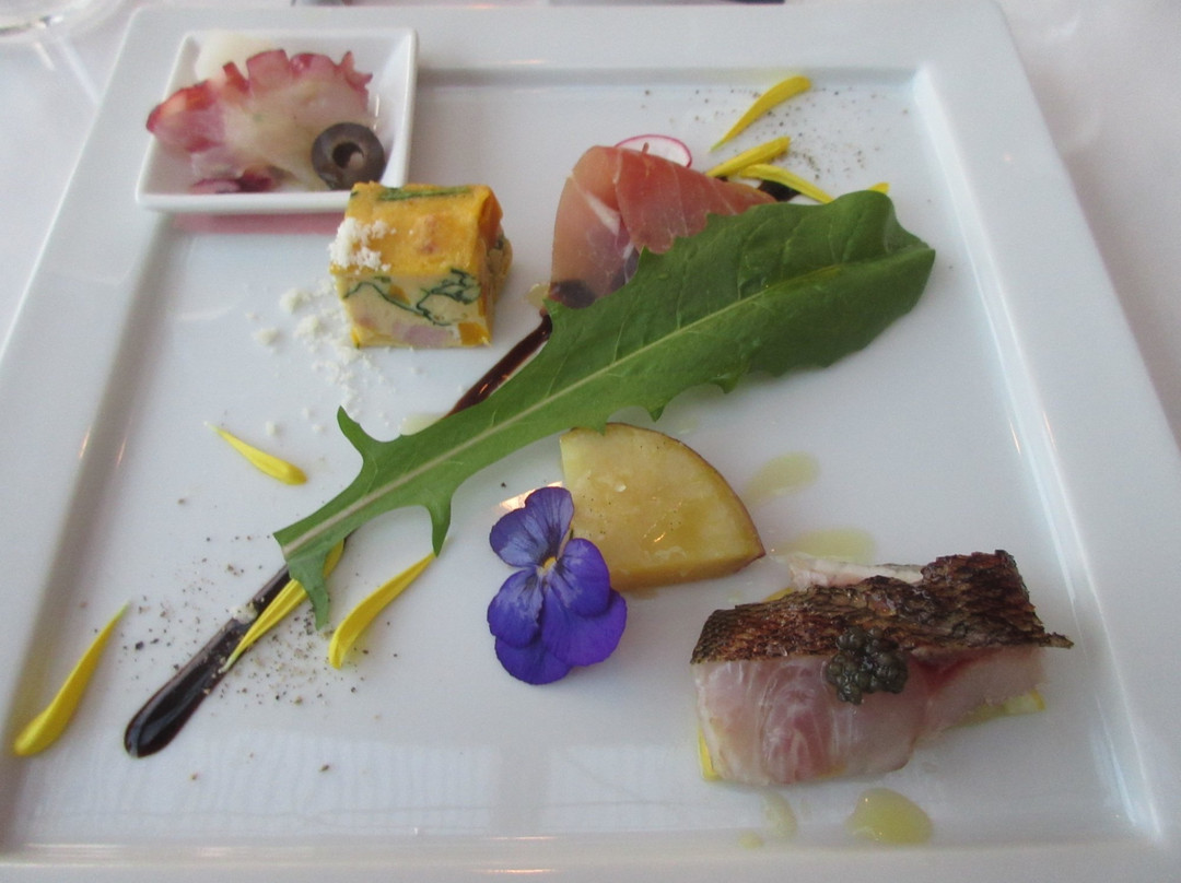 Restaurant & Cafe  LAUT 松江イングリッシュガーデン