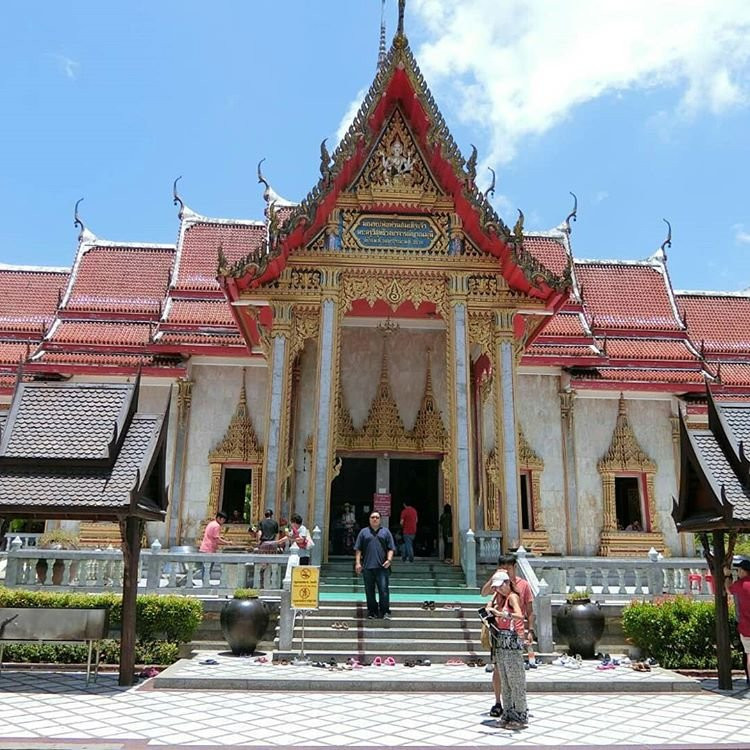 Phiphitthaphan Rup Muean Chao-athikan Wat Chalong