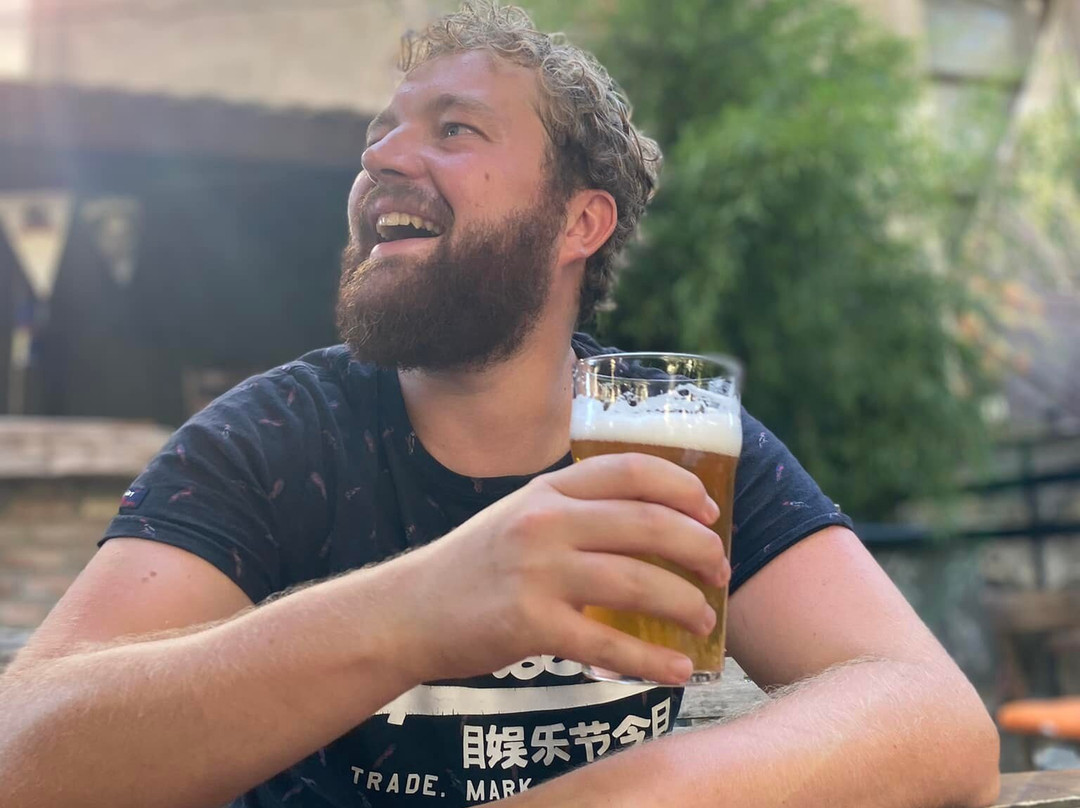 Bas.ta Craft & Draft