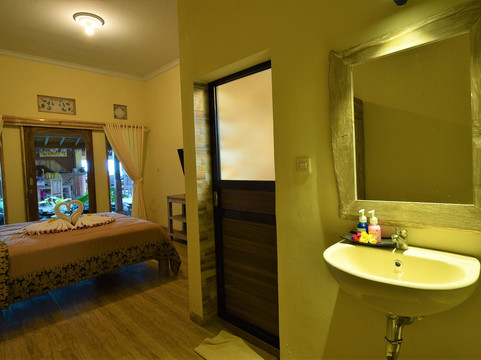 乌玛尚提民宿主图