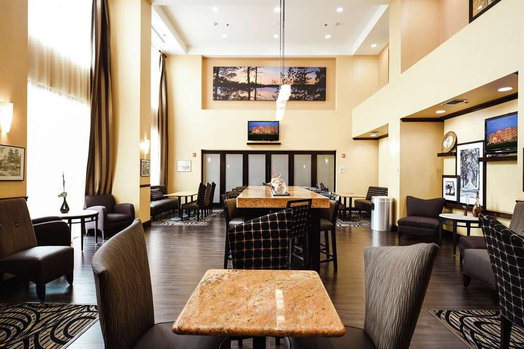 Hampton Inn & Suites Pine Bluff主图