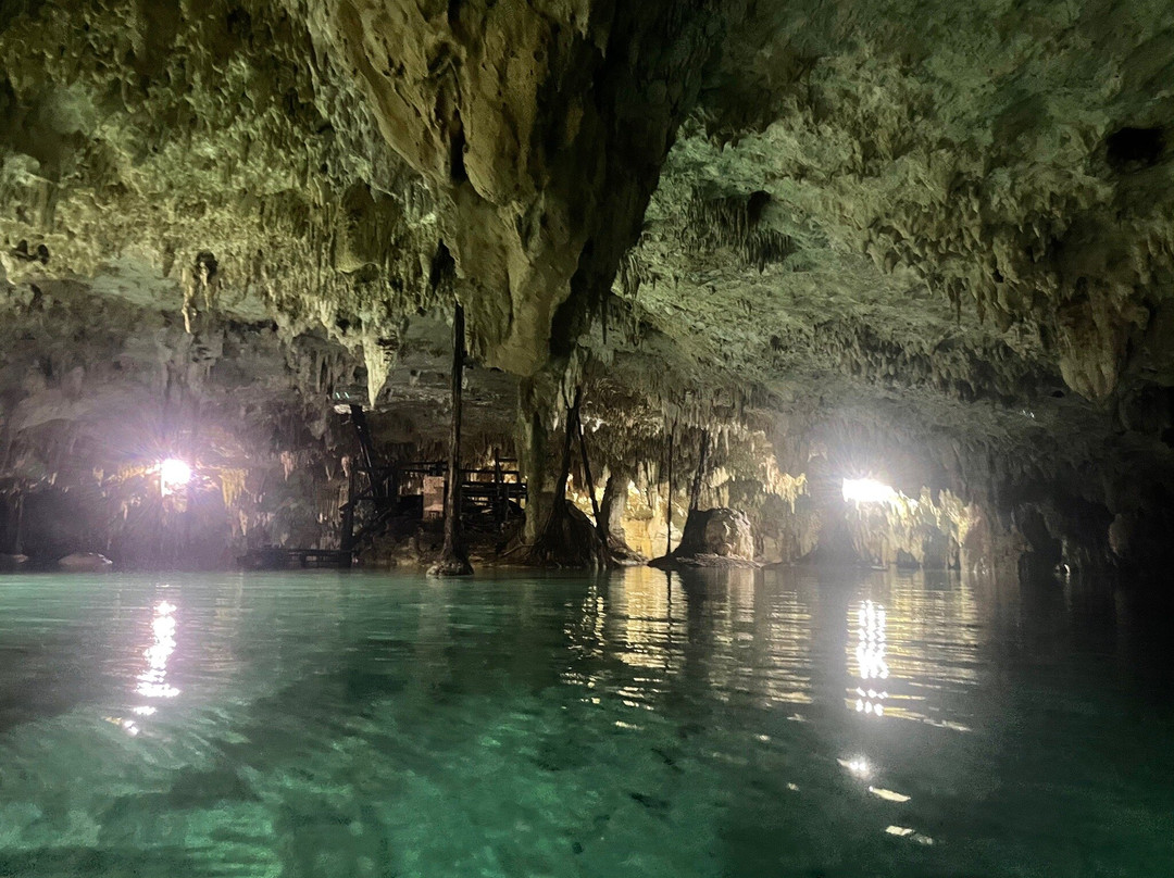 Cenotes Sac Actun景点图片