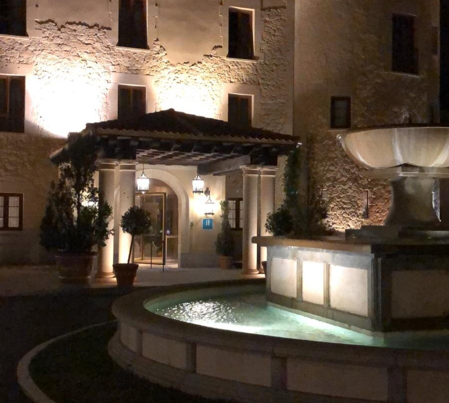 坎迪多酒店主图