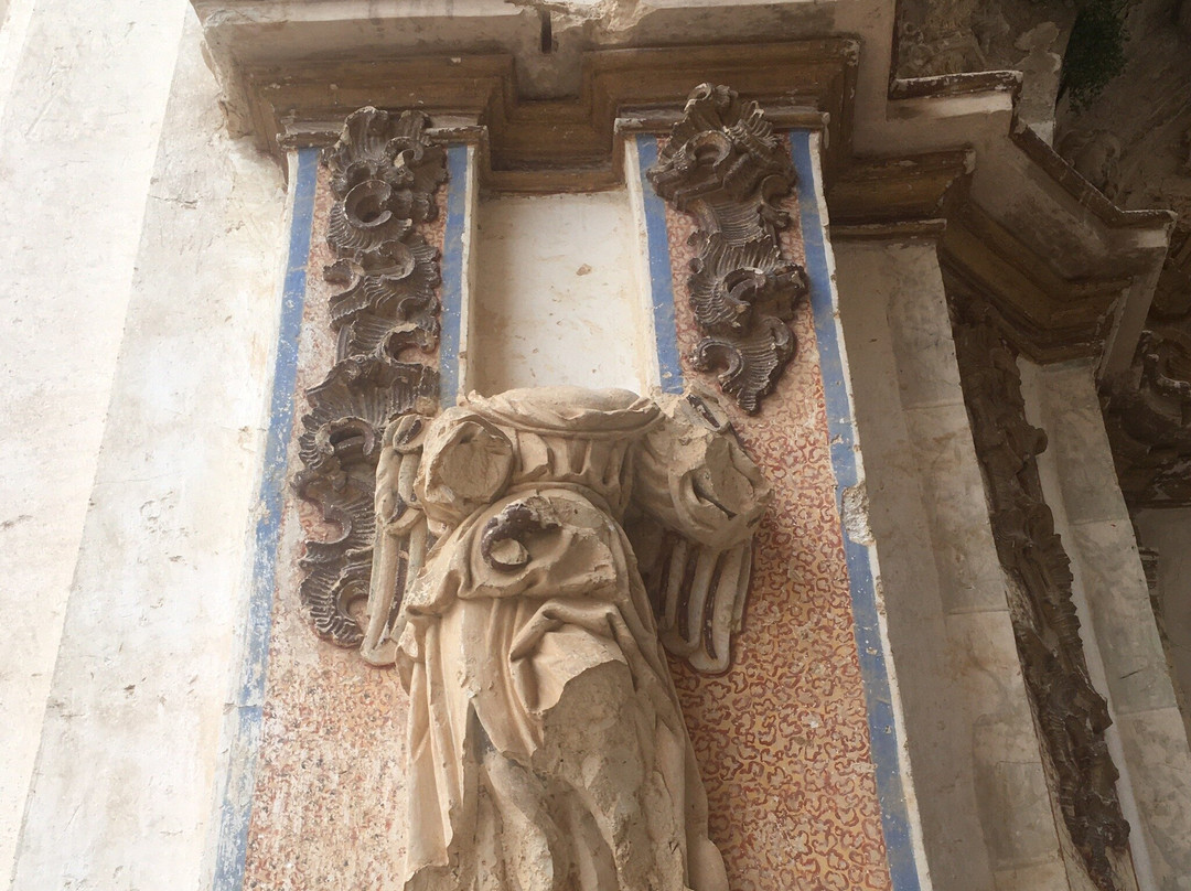 Convento De Los Monjes Servitas-Cuevas de Canart必去景点