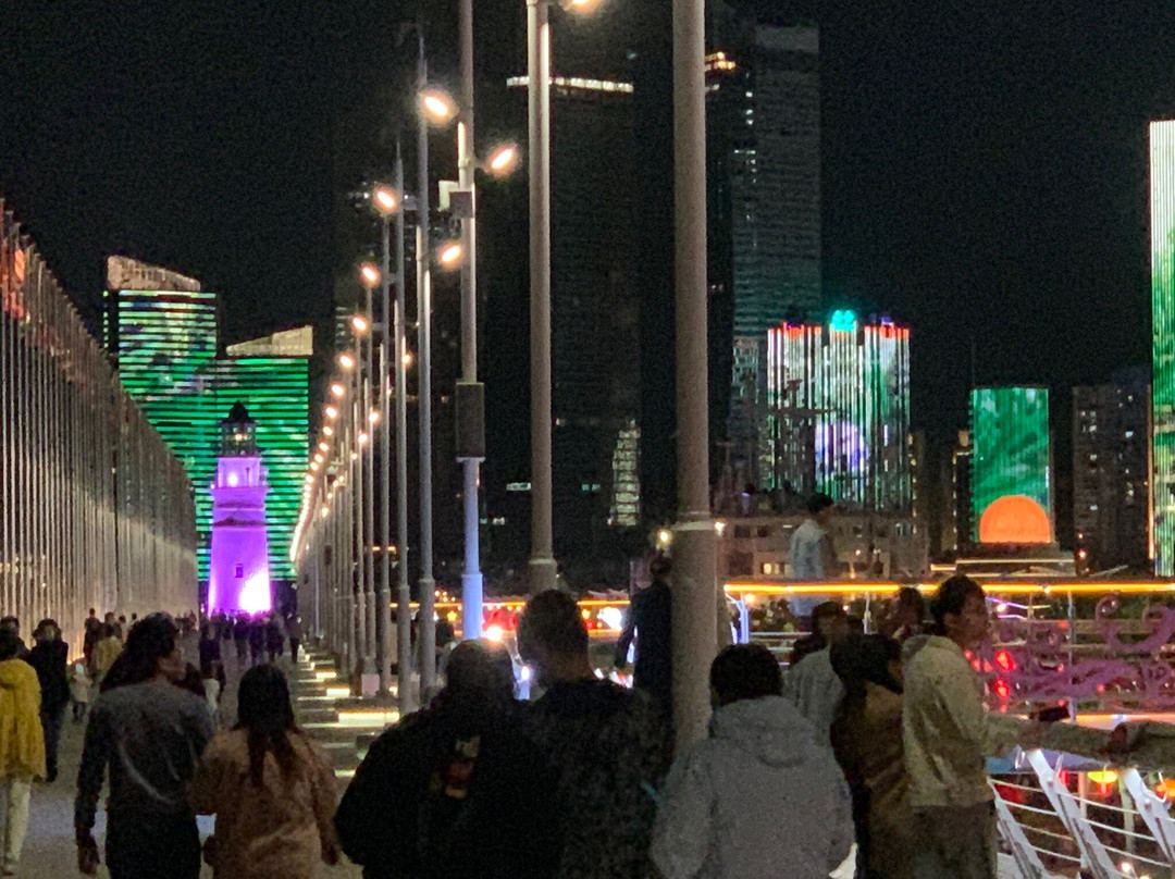 青岛情人坝酒吧街-青岛市必去景点