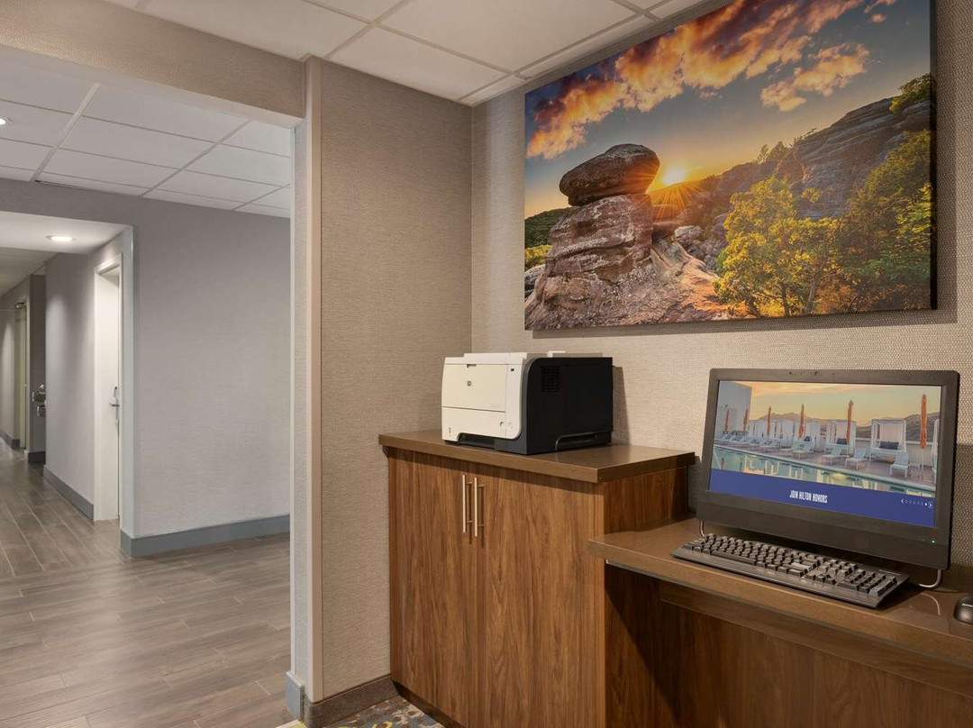 Hampton Inn St. Louis Columbia主图