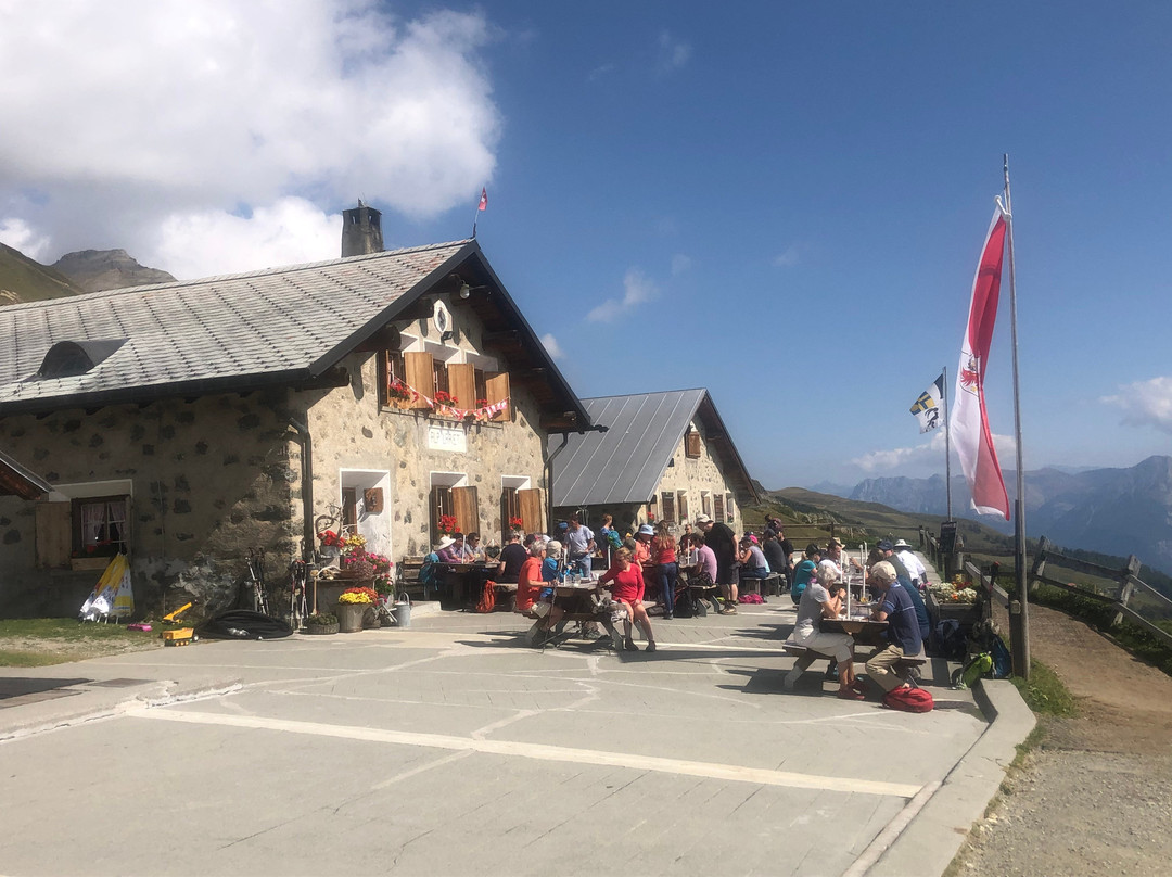 Alp Laret-Ftan必去景点