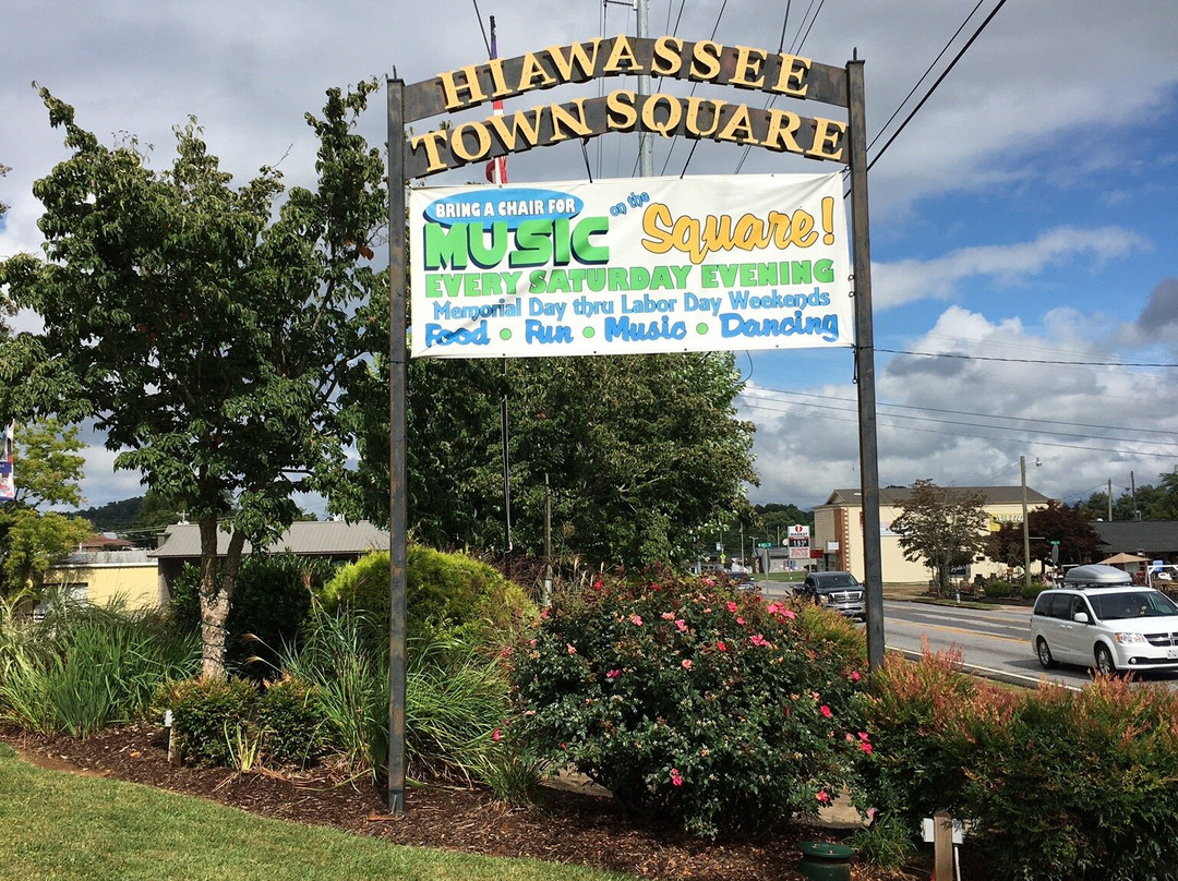 Hiawassee Town Square-Hiawassee必去景点