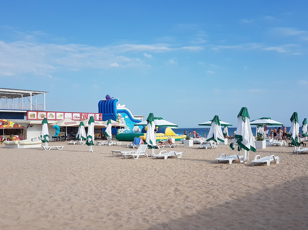 Lazurny Bereg Beach-Yevpatoriya必去景点