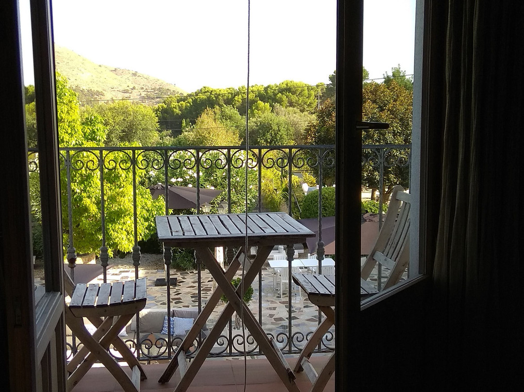 拉莫雷纳酒店主图