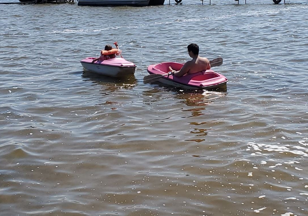 Lagoon Resort & Motel主图