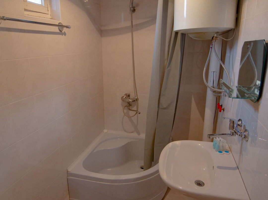 Milorava's Guest House & Wine Cellar主图