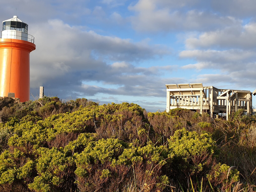 Cape Banks Lighthouse-Carpenter's Rocks必去景点