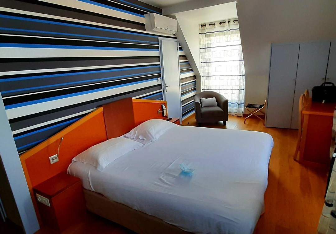 Hotel Regis主图