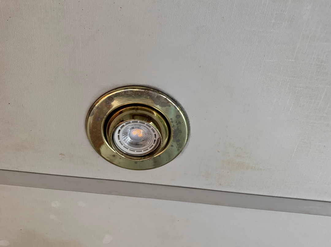 帝国户撒酒店主图