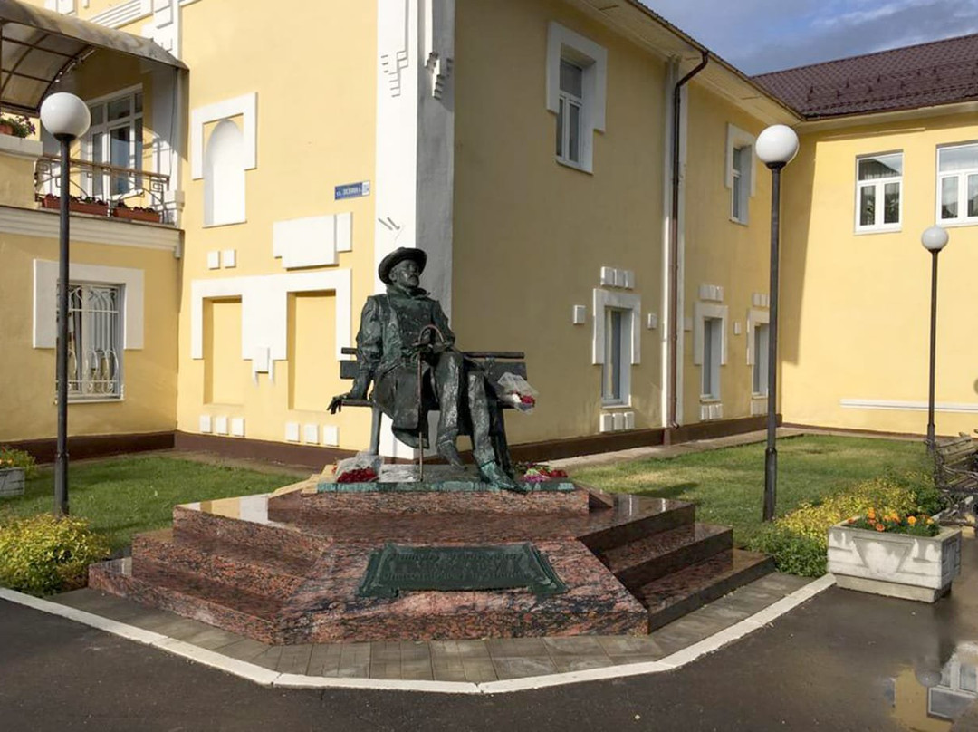 Monument to Chekhov-Istra必去景点