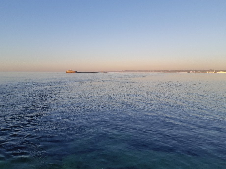 Plage de la Saline-瑟堡-奥克特维尔必去景点