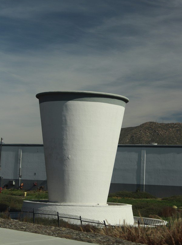 World's Largest Paper Cup-里弗赛德必去景点