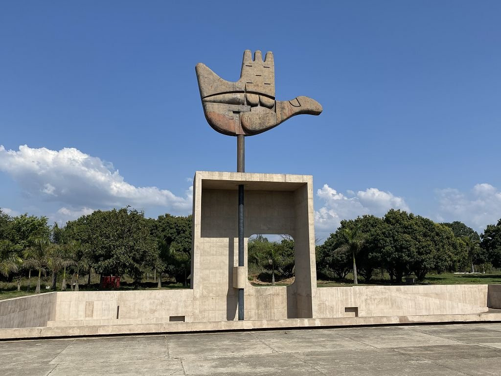Open Hand Monument-昌迪加必去景点