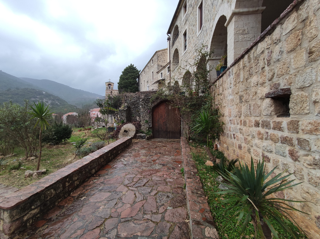 Podmaine Monastery-布德瓦必去景点