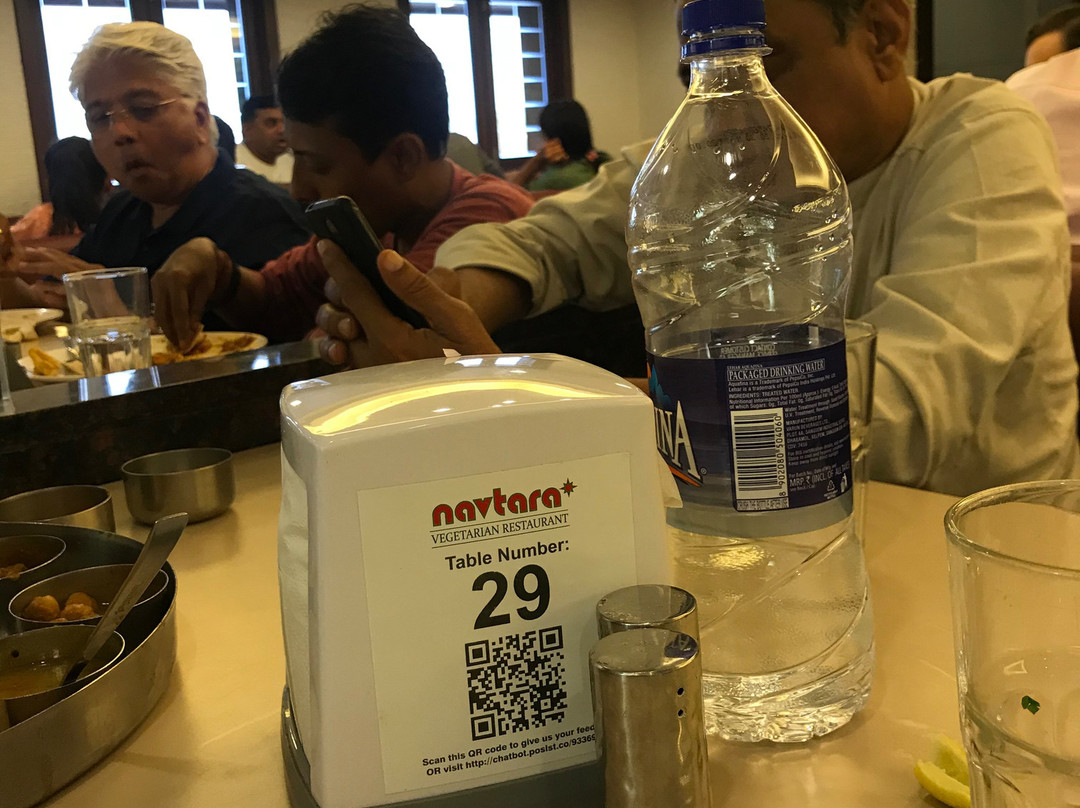 姜果阿酒店主图