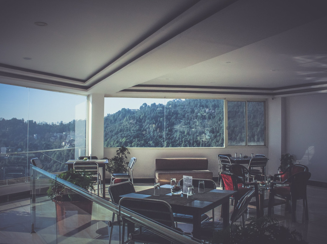 M Hotel & Restaurant主图