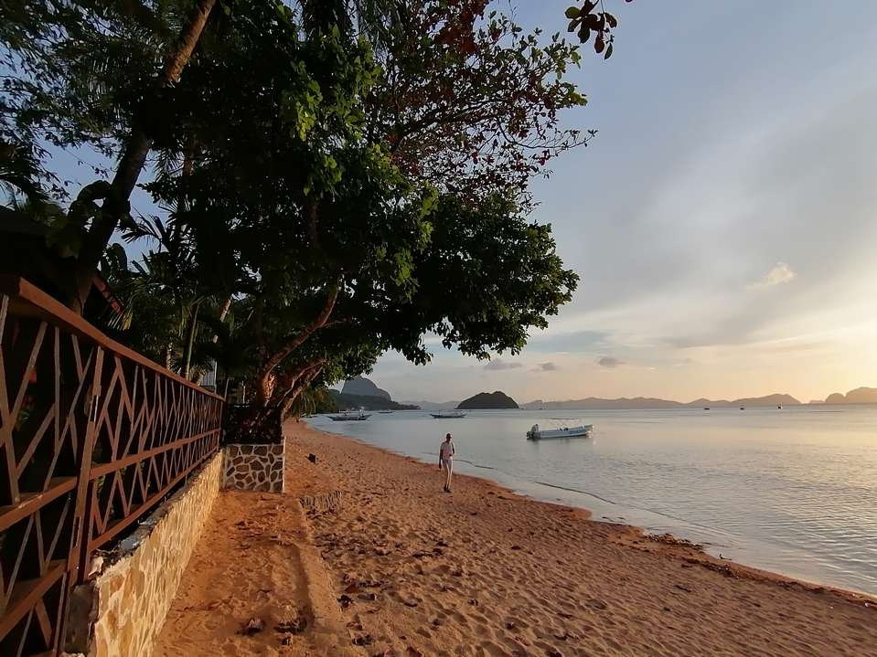Corong Corong Beach景点图片